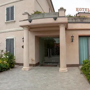 hotel-dei-gonzaga.emilia-romagnahotels.net/